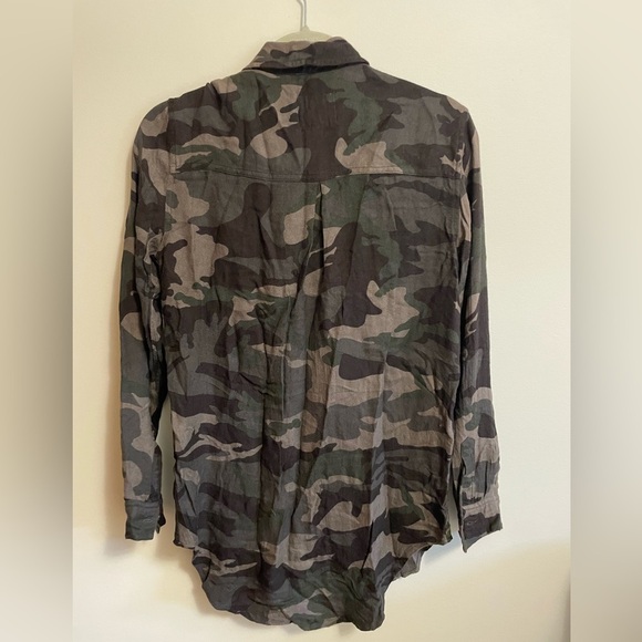 #104- RAILS- Hunter Shirt In Forest Camo - Picture 3 of 5